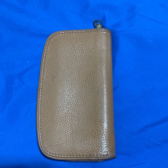 Tory Burch Zip Wallet - Picture 3 of 8